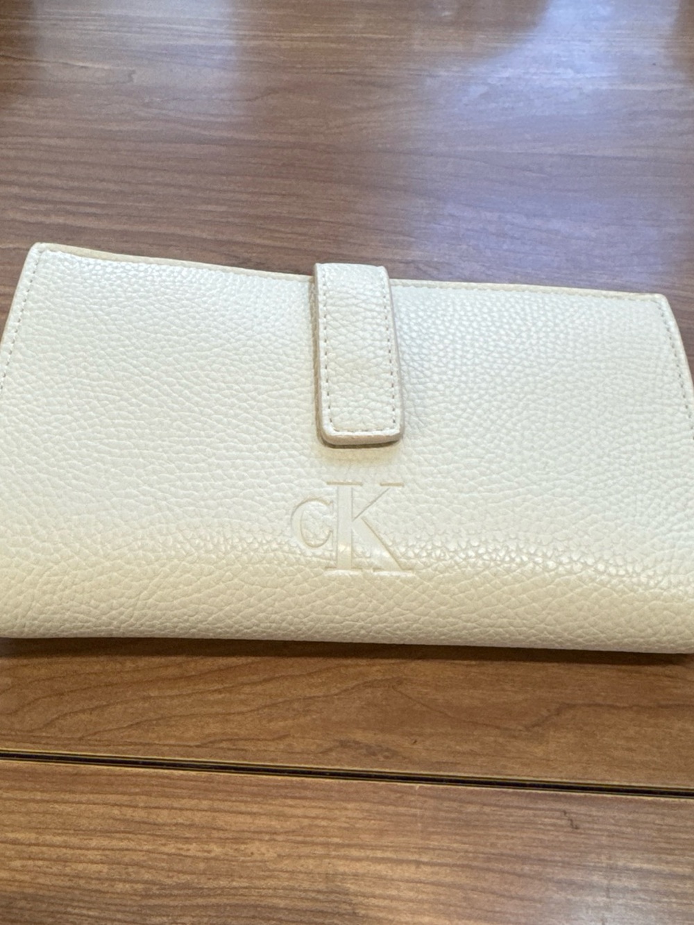 Calvin Klein Cream Textured Leather Wallet with Embossed CK